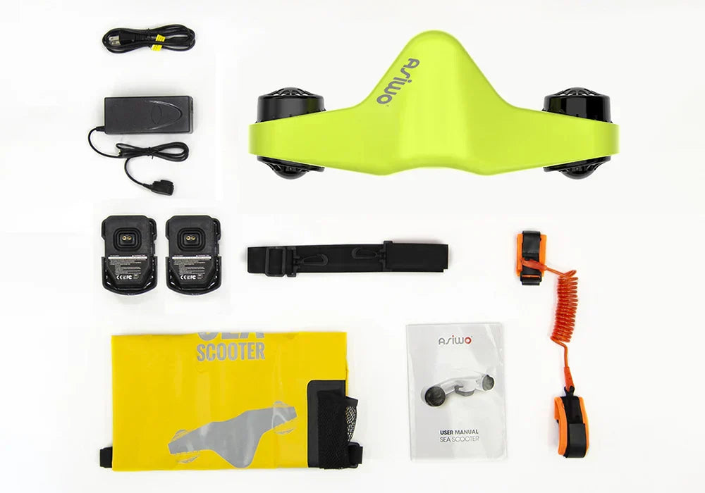 The product is an Electric Water Scooter by Asiwo, model Manta. The image shows various parts of the set, including the electric scooter in a bright green color, a charger, two batteries, a mounting strap, a user manual, and accessories for use. All components are arranged on a white background, allowing for a clear overview of the product.