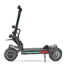 The product in the picture is an Electric Scooter, model Dualtron X Limited. The image shows the scooter in a profile view, featuring a robust construction, a wide deck for standing, and large tires. It is equipped with powerful shock absorbers and various control buttons on the handlebars, indicating high performance and riding comfort. The design is modern and sporty, making it eye-catching.