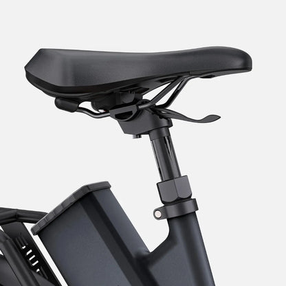 The image shows an Electric bike from the Engwe brand, model P275 ST. Visible are the seating components, designed for a comfortable ride, and the mechanism for adjusting the seat height. The bike also features a frame engineered for stability and durability.