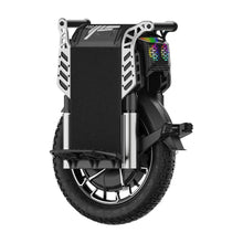 The product in the image is an electric unicycle, model KingSong F22 Pro. A robust construction with a large wheel equipped with all-terrain tires is visible. The front features a display showing ride information, along with lighting elements that add to its aesthetic appeal. The unicycle is designed for comfortable and dynamic riding.