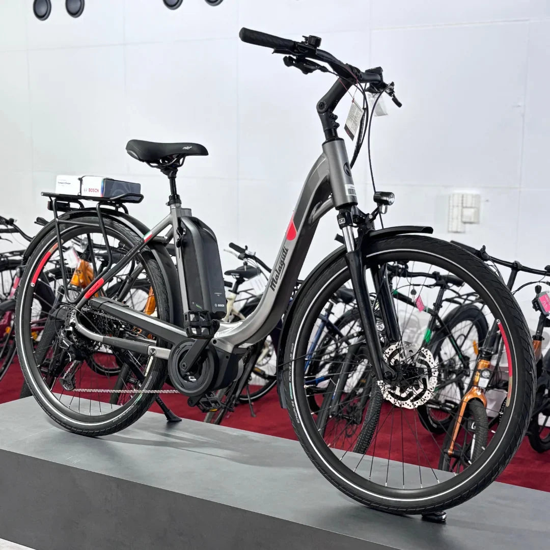 MALAGUTI Bolonina Electric Bike: 250W, up to 100 km & suspension –