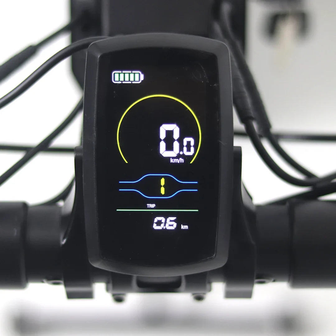 The product is an Electric Scooter, model Mijo MT01. The image displays a digital screen showing speed (0 km/h), total distance (0.6 km), and number of trips (1). The black screen with colored indicators ensures easy data readability while riding.