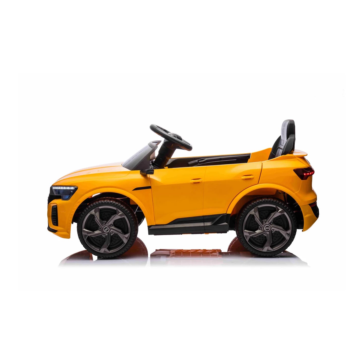 Otroški električni avto Audi SQ8