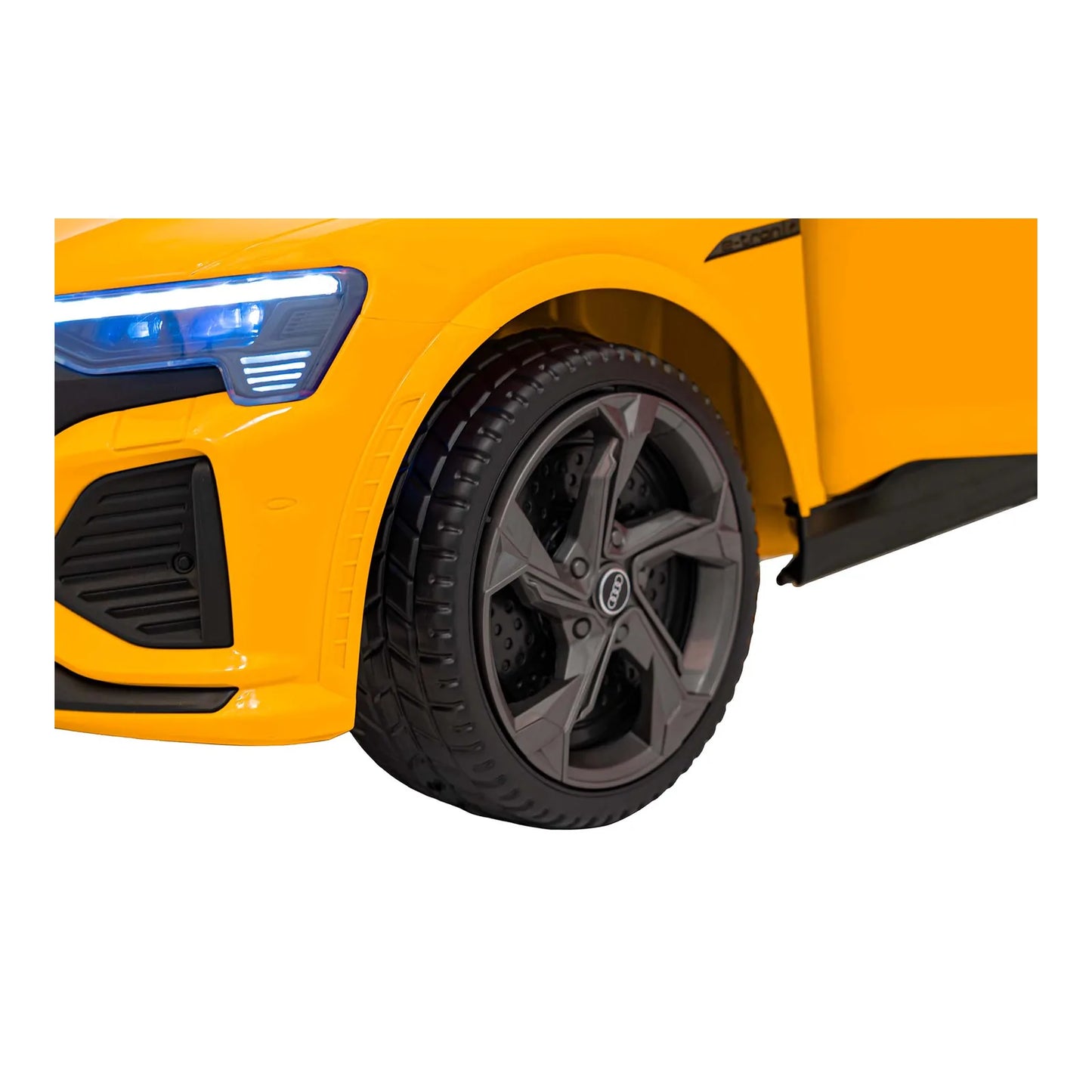 Otroški električni avto Audi SQ8