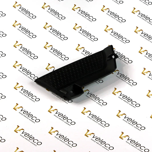 Dekoracija na zadnji desni luči Veleco Advena