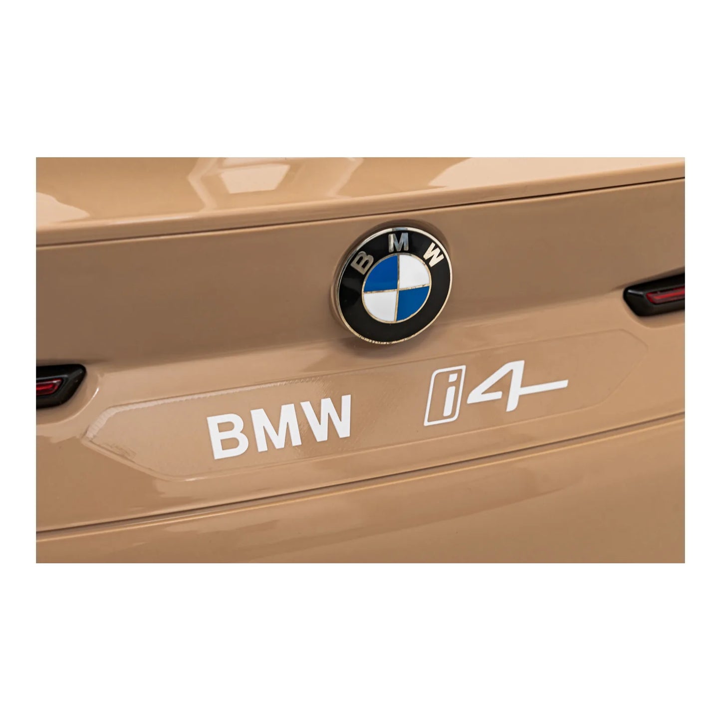 Otroški električni BMW i4