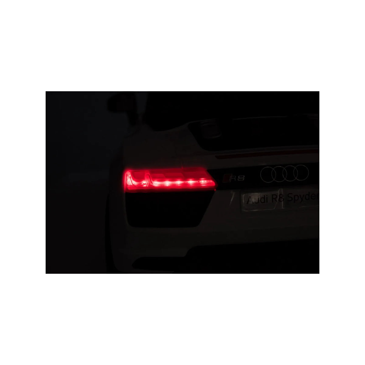 Otroški električni Audi R8