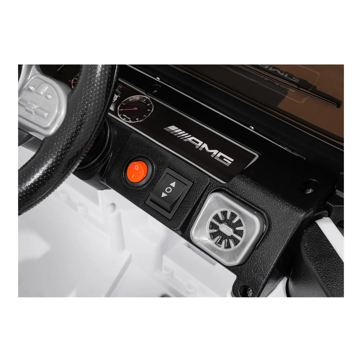Otroški električni avto Mercedes G63 AMG LIFT – Bela