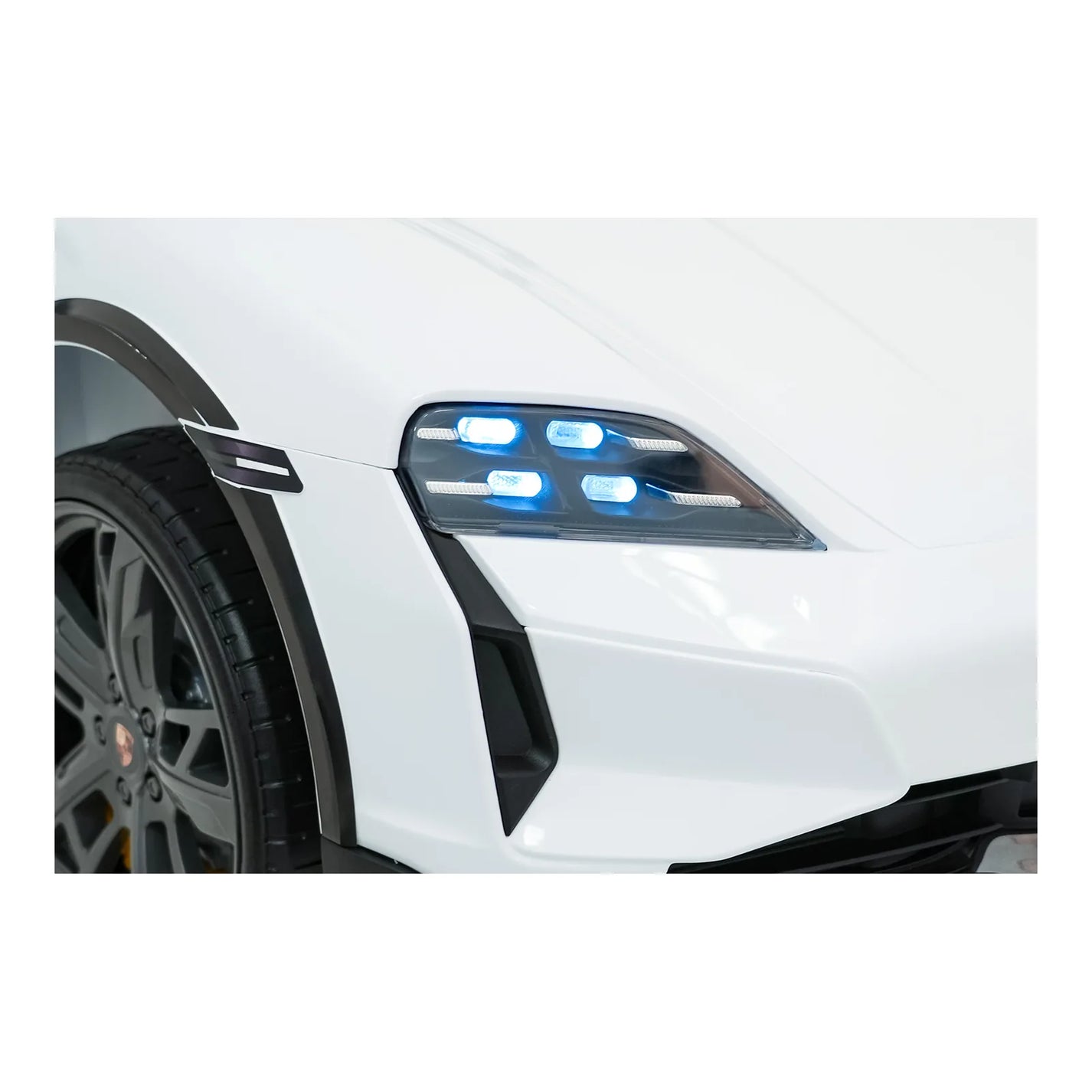 Otroški električni avto Porsche Taycan Turbo S